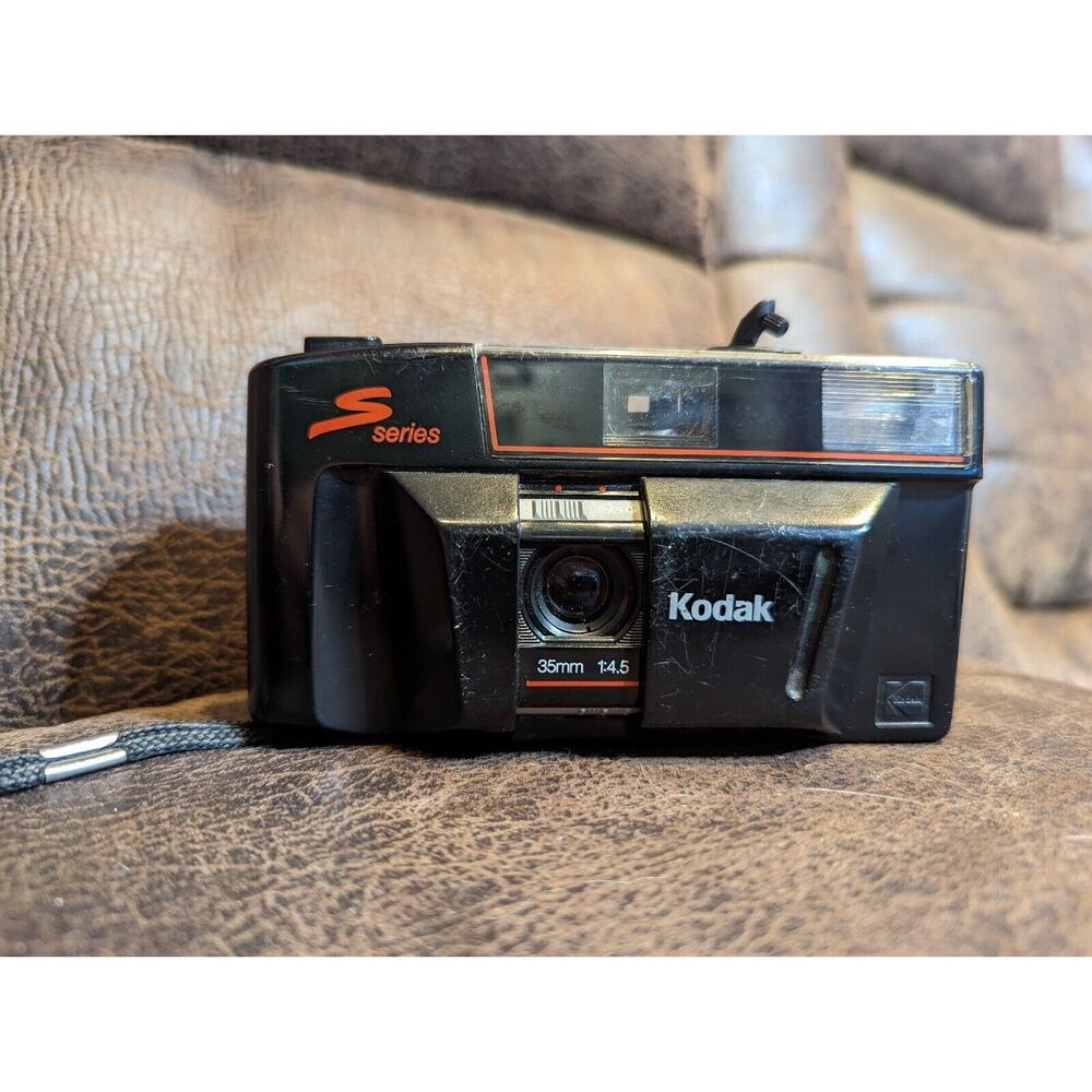 Kodak S100 EF Electronic Flash 35mm Film Camera - 2 AA Batteries Needed